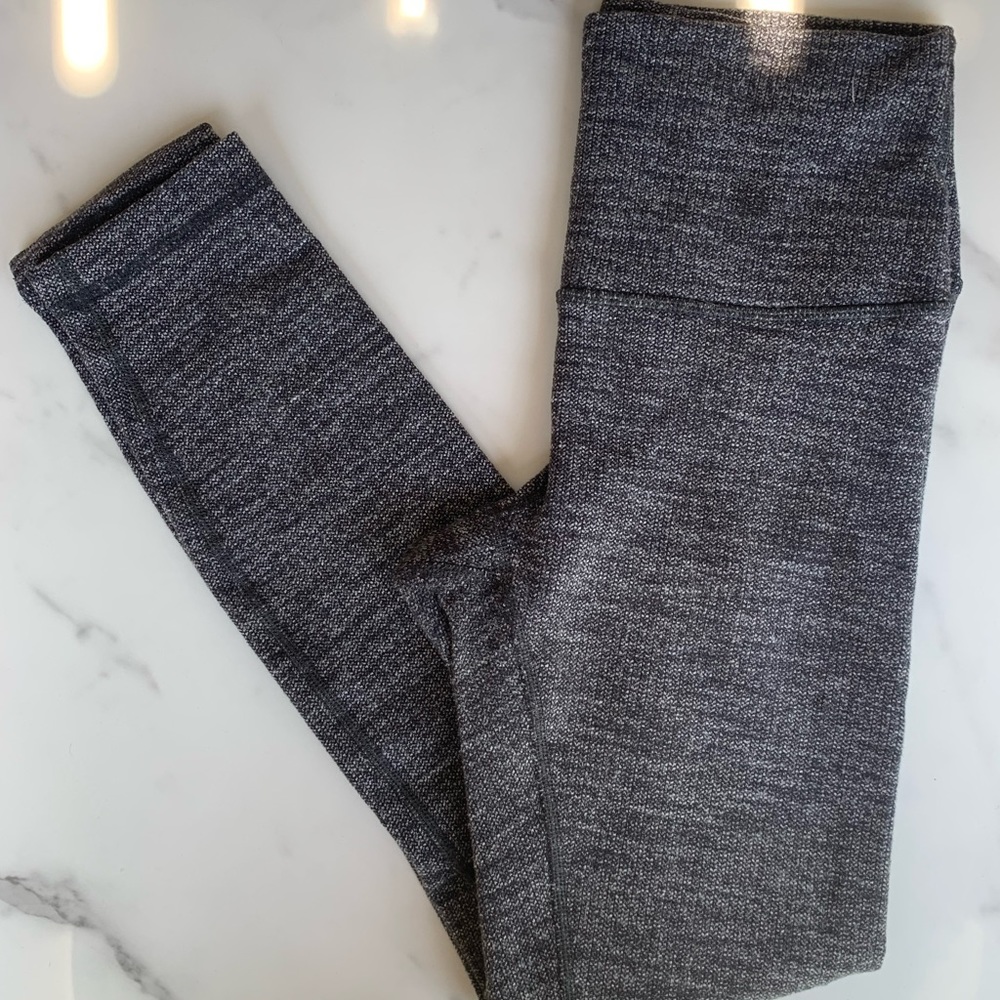 Lululemon wunder under leggings size 4